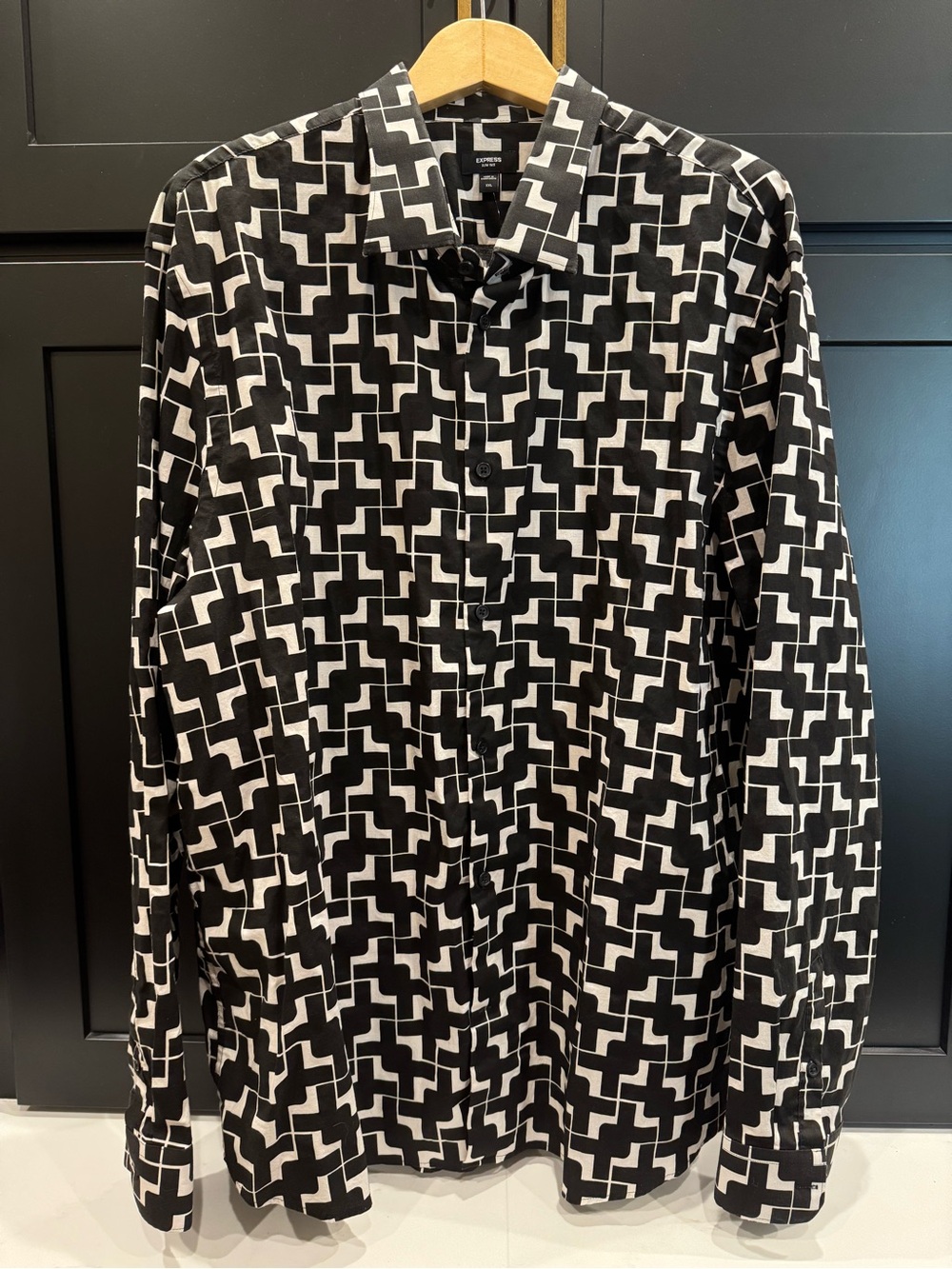 Express Black and White Geometric Button-Down Shirt Size XXL